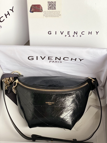 Givenchy-73270c91